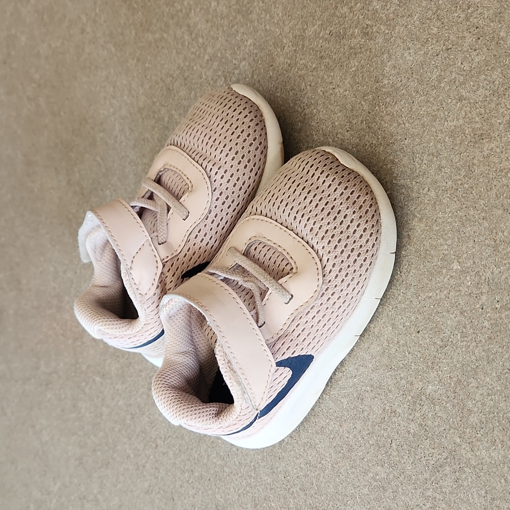 Toddler Girls Nike Shoes